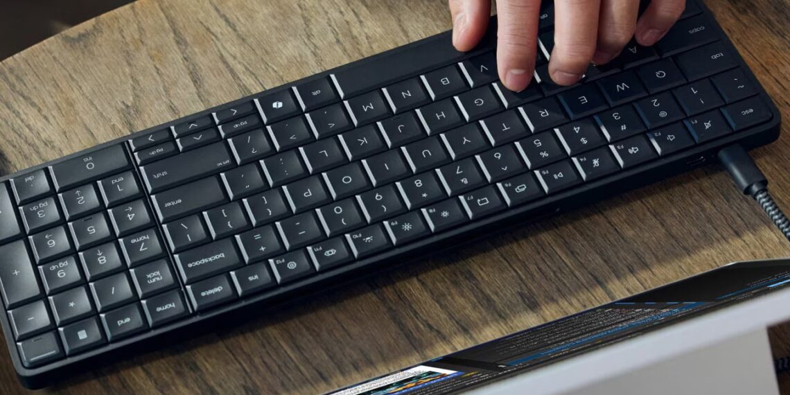 CES 2026 hitas: HP EliteBoard G1a – klaviatūra, kuri pakeis jūsų kompiuterį ir biurą forever