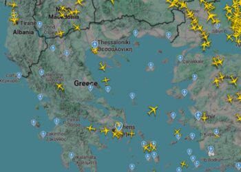 Chaosas Graikijoje: dangus staiga „užsidarė“, skrydžiai sustojo, turistai įstrigo oro uostuose