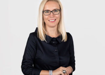 Darbuotojų atsparumas išaiškintas: netikėti veiksniai, kurie lemia, kas po smūgių darbe atsitiesia greičiausiai