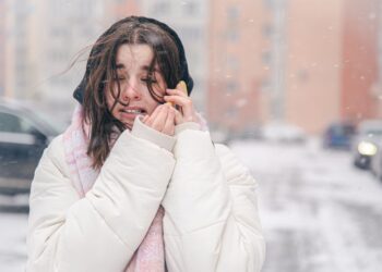 Dermatologė perspėja: pavojus slypi tyloje – kaip išvengti klastingo odos nušalimo šalčiuose