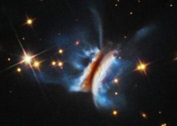 Drakulos sumuštinis danguje: milžiniškas planetų inkubatorius šokiravo net patyrusius astronomus