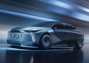 DS pristato pribloškiantį „Taylor Made N°4“ elektromobilį: tokio interjero dar nematėte