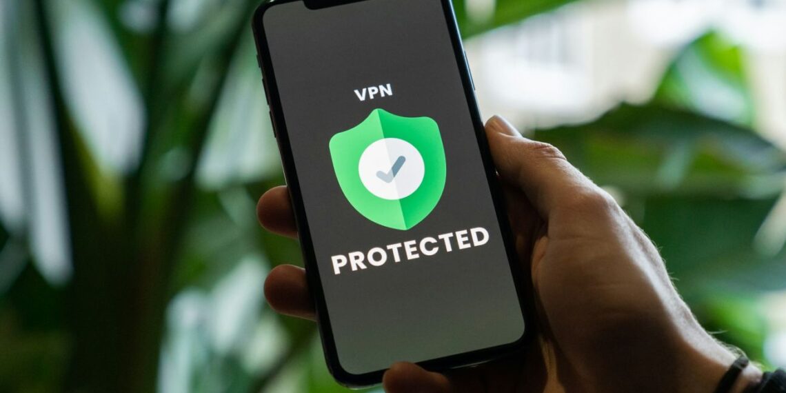 Ekspertai atskleidė: kaip išsirinkti geriausią VPN telefonui ir kompiuteriui, kad neliktum nuogas internete