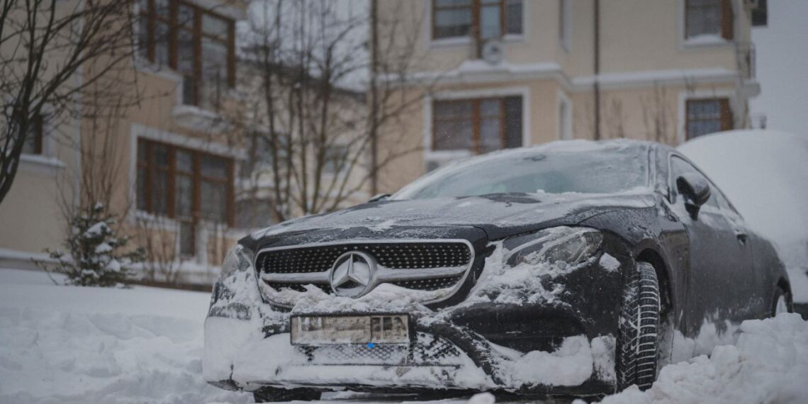 Ekspertai įspėja: štai kada iš tikrųjų galite važiuoti nešildydami automobilio per šalčius