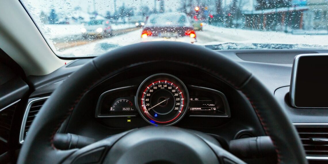 Ekspertai perspėja: viena klaida žiemą su šiuolaikiniu tempomatu gali baigtis tragedija