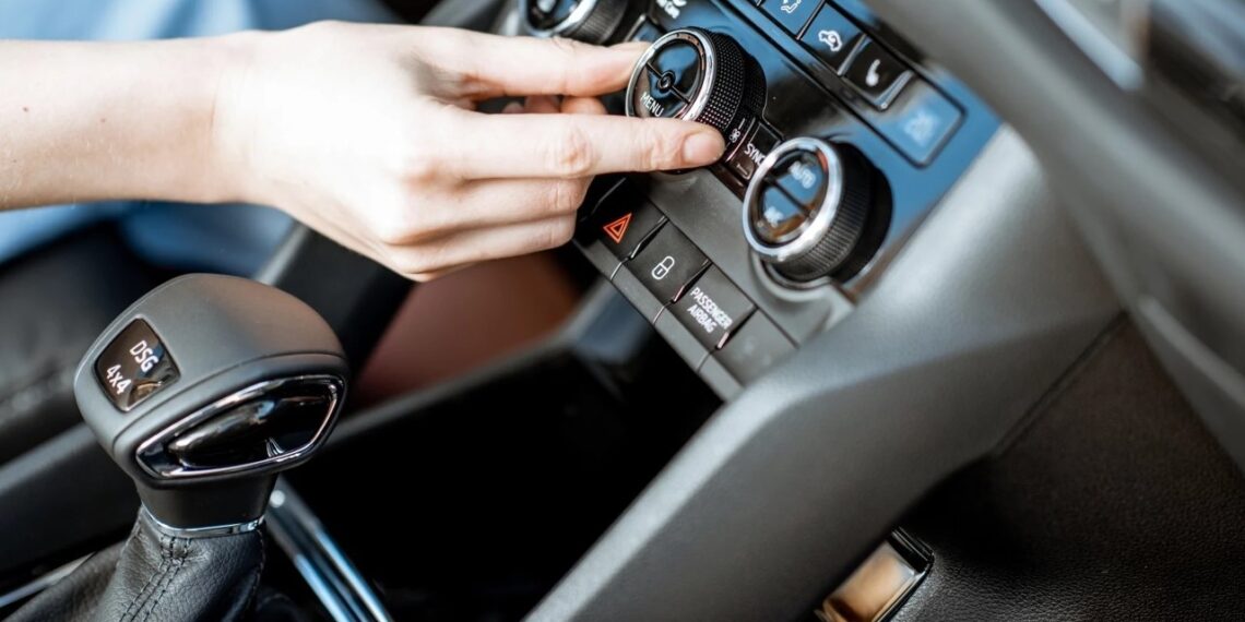 Ekspertai šokiruoti: žiemą spaudi šį mygtuką automobilyje? Milžiniška klaida vairuotojams