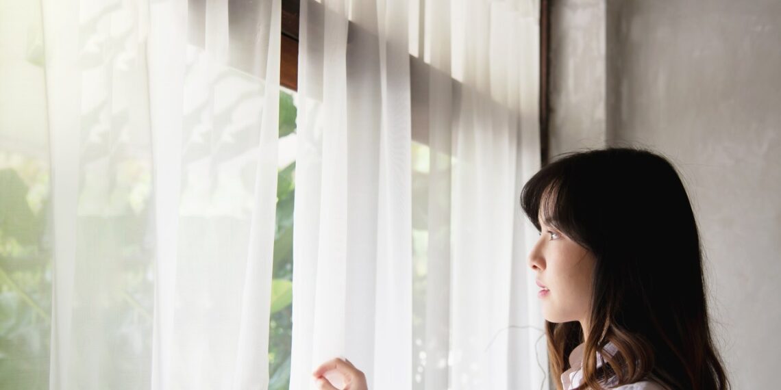 Ekspertė paaiškino: kodėl prabangiuose namuose nelieka užuolaidų ir ką tai atskleidžia apie jus