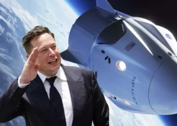 Elonas Muskas atskleidė tikrąjį SpaceX planą: slapta misija į Marsą ir kontaktas su ateiviais