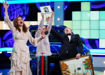 Emigrantė Lietuvą priblokš Teleloto laimėjimu: butas Palangoje atveria skandalingą naują gyvenimą