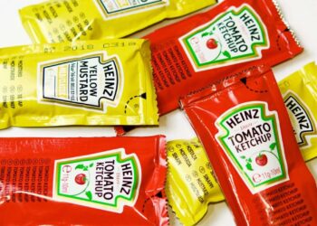 ES suduoda smūgį vienkartiniams padažų paketėliams: kas laukia restoranų ir klientų?