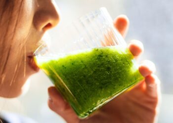 Gastroenterologas atskleidžia šokiruojančią tiesą: ar iš tikrųjų reikia kepenų detokso?