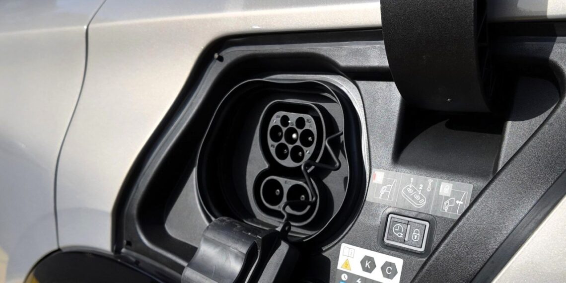 GM atsisako elektrinių automobilių svajonės: netikėtas lūžis kainuos milžiniškus milijardus