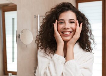 Graikės šį triuką naudoja nuo senų laikų: oda atrodo stulbinamai jauna ir švytinti