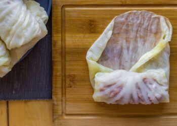 Gudrybė iš virtuvės: pridėkite šito į vandenį ir kopūstų lapai taps minkšti, nelūžtantys