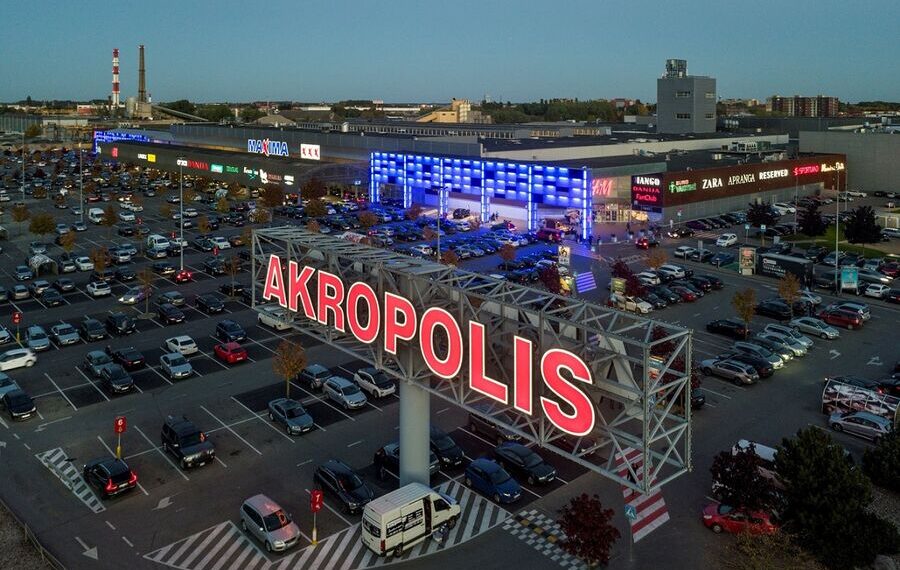 Į „Akropolį“ grįžo legendinis „Dylas“: kainos skaudžiai kanda, bet pramogos vilioja kaip KrokoDylas