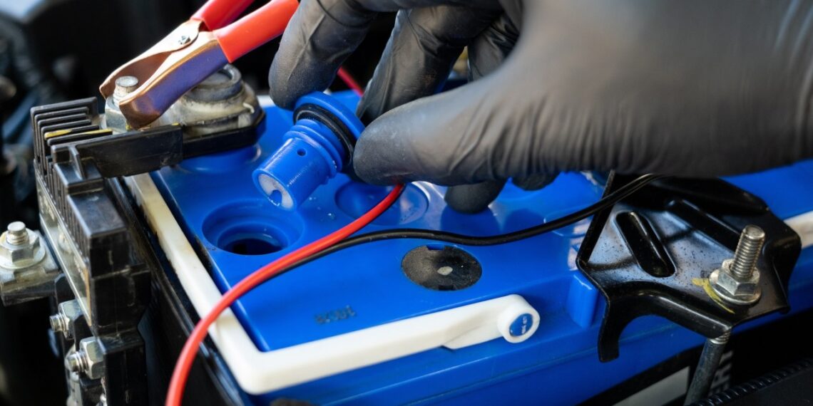 Ignoruoji „stebuklingą akutę“ akumuliatoriuje? Vieną rytą tiesiog nebeužkursi auto