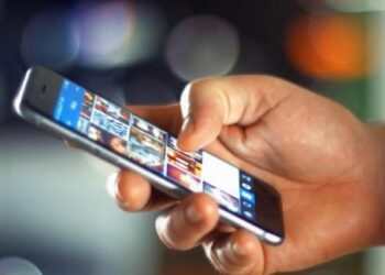 Įvardyti 13 pačių blogiausių išmaniųjų istorijoje: sąraše – ir pernykštis „iPhone“