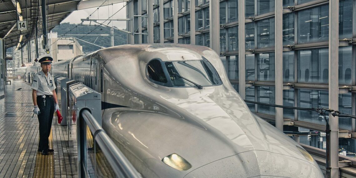 Japonijos atsakas Kinijai: naujos kartos traukinys pakeis keliones visam laikui