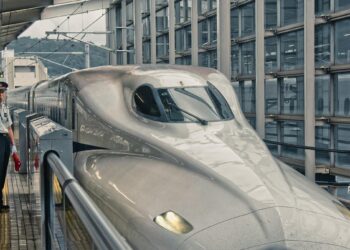 Japonijos atsakas Kinijai: naujos kartos traukinys pakeis keliones visam laikui