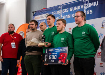 Jaunimas puola į sunkvežimių mechanikų specialybę: atlyginimai stebina, o paklausa sproginėja