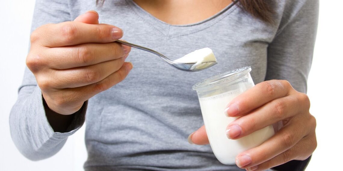 Kas nutiks tavo žarnynui, jei kasdien valgysi jogurtą: gydytojai perspėja apie netikėtumus