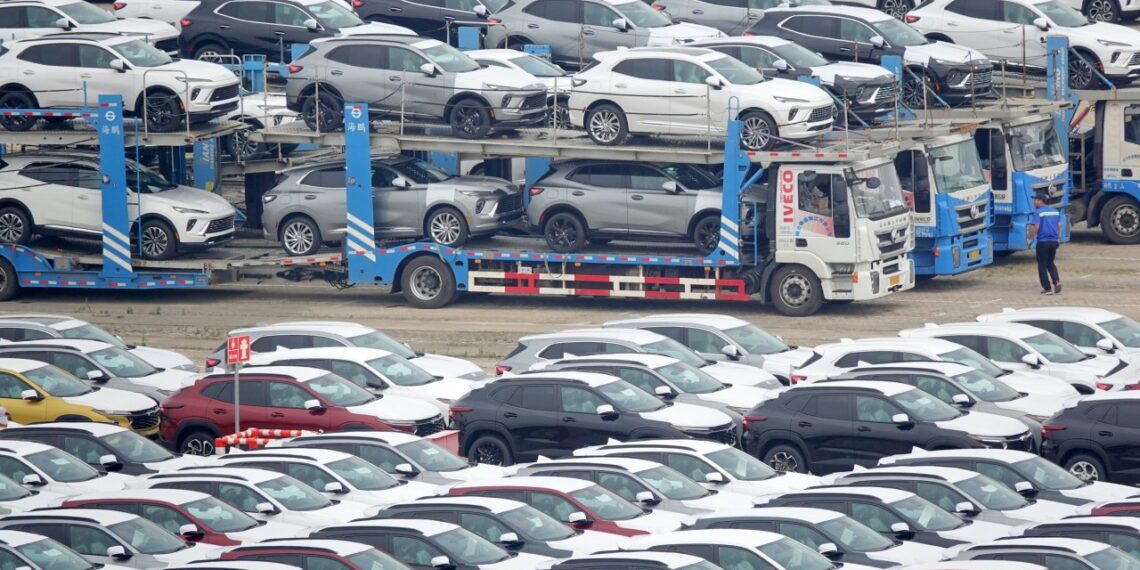 Kinai galutinai sutriuškino japonus: 2025‑aisiais pasaulį užplūdo 27 mln kiniškų automobilių