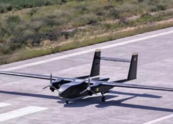 Kinai pakilo į naują lygį: bepilotis krovininis lėktuvas skraidins toną krovinių 1800 km