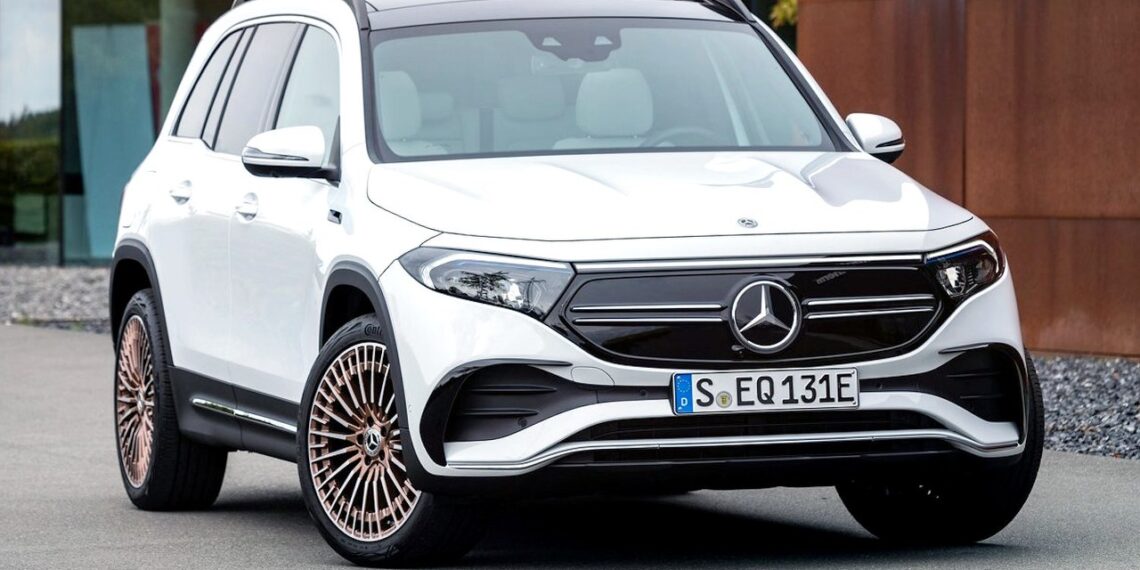 Kinijoje nauji BMW, Mercedes ir Skoda šluote šluojami už pusę kainos – kas nutiko Europai?