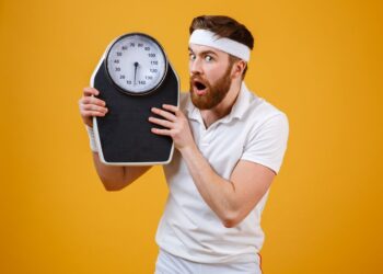 Kodėl vyrai lieknėja žaibiškai, o moterims – kančios? Mokslininkų atsakymas šokiruoja