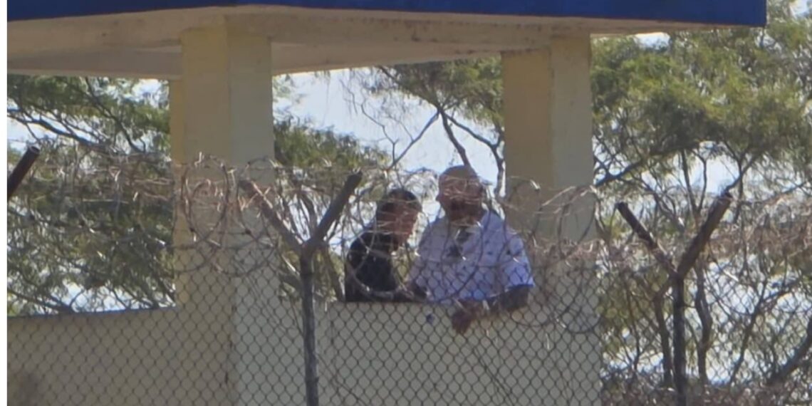 Kruvini kalėjimų maištai Gvatemaloje: dešimtys įkaitų ir šokiruojantys gaujų ultimatumuai