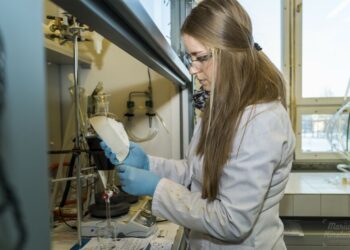 KTU chemikų triumfas: atskleista slapta mentorystės formulė, gimdanti geriausias šalies disertacijas