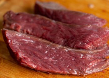 Lenkai alpsta dėl šios liesos mėsos: sportininkų ir širdininkų lobis, kurio Lietuvoje pavydime