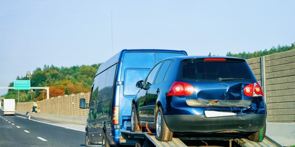 Lenkai išprotėjo dėl šio modelio: naujas naudotų automobilių karalius nušlavė Audi A4 ir Astrą