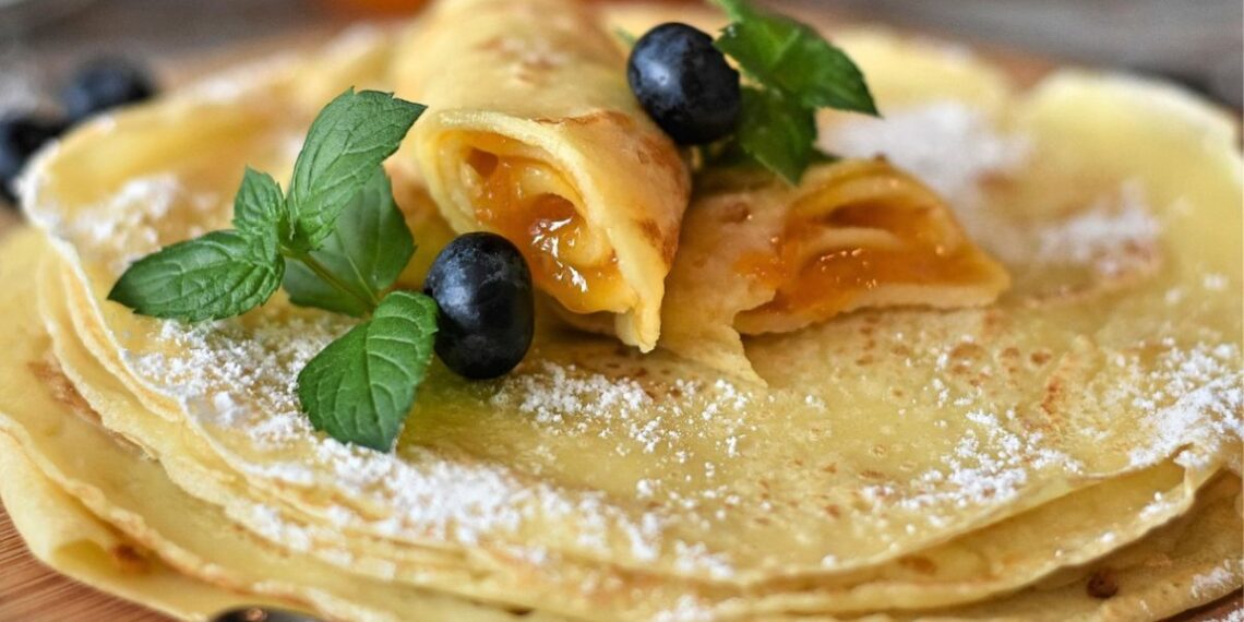 Lenkų mamos išprotėjo dėl šio triuko: vos dvi šaukštai ir vaikų mėgstamiausias pagardas blynams paruoštas