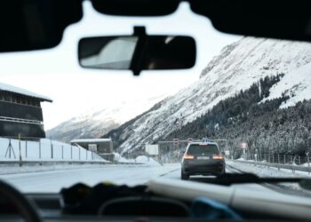 Lietuviai daro lemtingą klaidą kalnuose: specialistas perspėja – taip nuomotis auto žiemą pavojinga