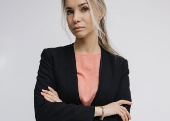 Lietuvių diplomai užsienio darbo rinkai: kodėl tūkstančiai talentų palieka Lietuvą?