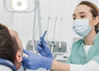 Lietuvių ir britų gydytojai nustebo: dantų kanalų gydymas staiga siejamas su mažesniu cukrumi