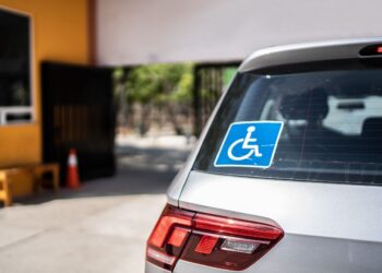 Lietuvoje rengiamas šokiruojantis sprendimas: šiems vairuotojams parkavimas keisis iš esmės