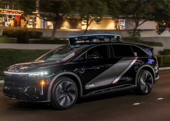 Lucid, Nuro ir Uber CES parodoje pristato revoliucinį robotaksi: žaidimo taisyklės keičiasi