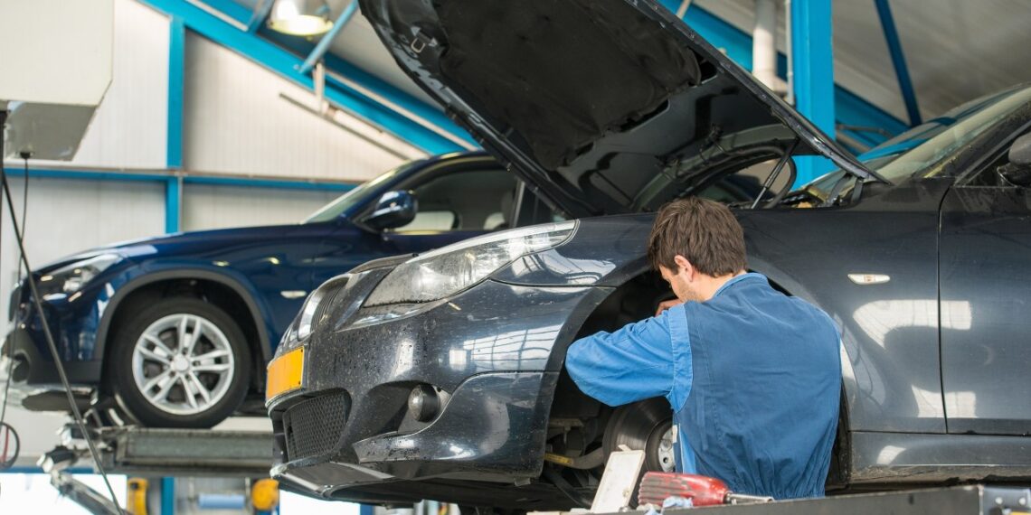 Mechanikas atskleidė: šias smulkias automobilio bėdas ignoruoja visi – vėliau moka tūkstančius