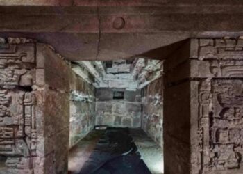 Meksikoje atkasta prabangiai išpuošta paslaptingų „debesų žmonių“ giminės karališkoji kapavietė