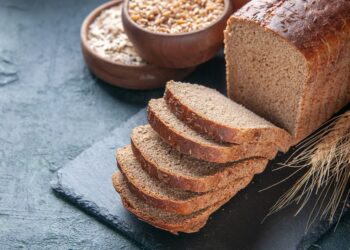 Mitybos ekspertai nustėro: sužinokite, kuris kasdien valgomas duonos tipas kenkia jūsų figūrai