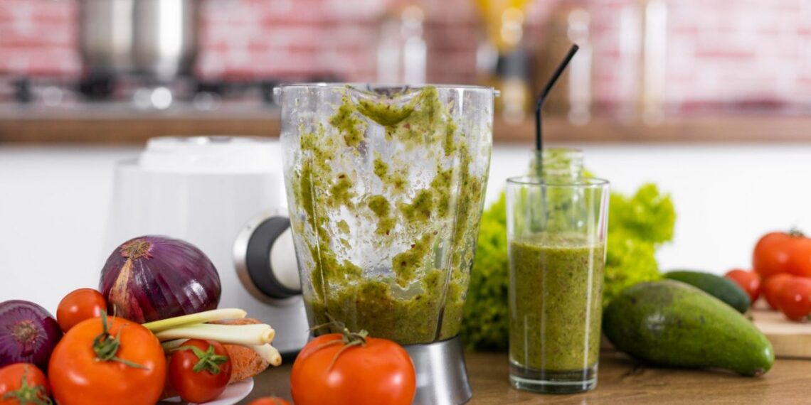 Mitybos specialistai perspėja: šių 4 ingredientų niekada nedėkite į savo rytinį glotnutį