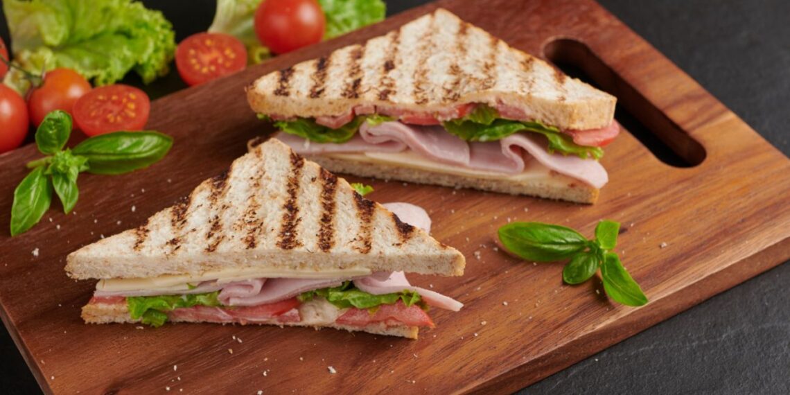 Mokslininkai nustebo: išaiškėjo vienintelė duona, kurią verta pirkti sumuštiniams