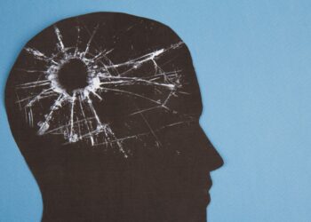 Mokslininkai šokiruoti: Alzheimeris gali būti imuninės sistemos klaida, o ne smegenų nykimas