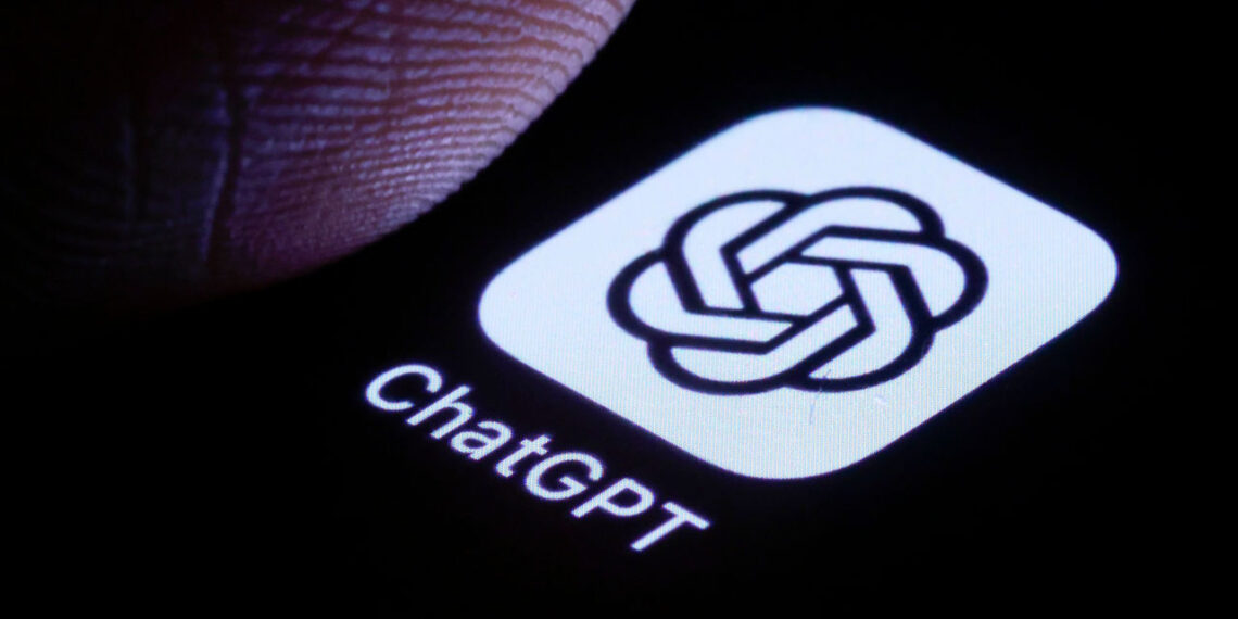 Moteris vos nežuvo: ChatGPT šalia morkų rekomendavo mirtinai nuodingą žolę kaip maistą