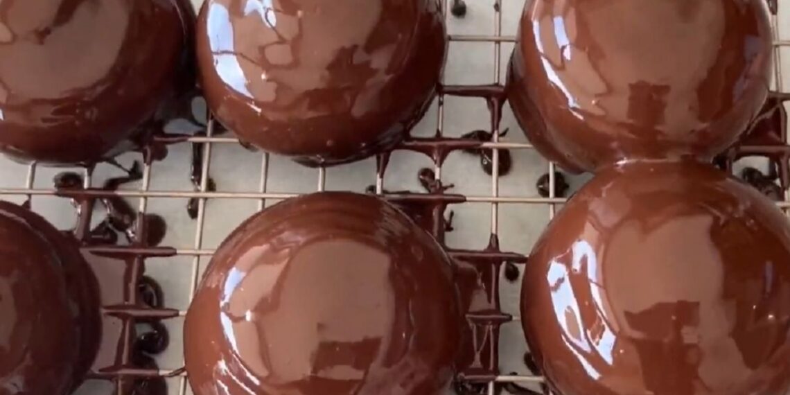 Naminis vyšnių zefyras šokolade: desertas, kurį ragavę nebenorėsite pirkti parduotuvėje