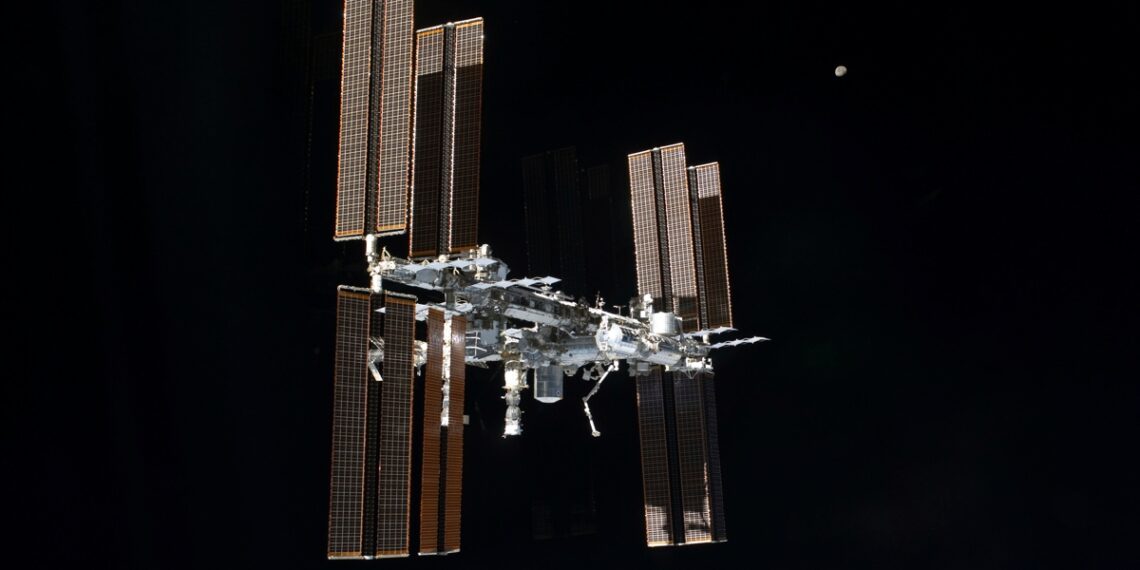 NASA skubiai evakuoja Tarptautinės stoties įgulą: medikai fiksuoja neregėtą grėsmę žmonėms