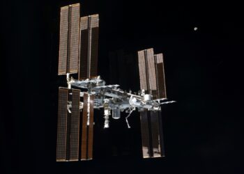 NASA skubiai evakuoja Tarptautinės stoties įgulą: medikai fiksuoja neregėtą grėsmę žmonėms