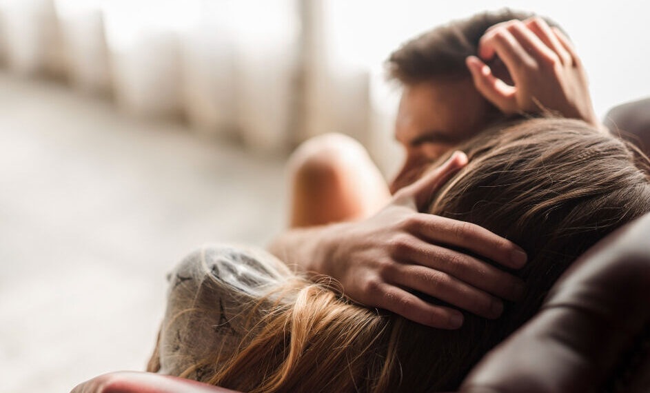 Nauja apklausa atskleidė šokiruojančią tiesą: tiek lietuvių slapta ieško nuotykių santykiuose